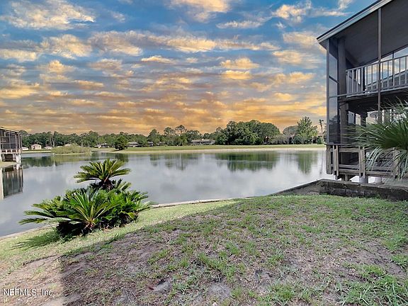 5th image of 7873 Bahia Vista Ct #7873