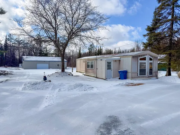 3108 S Loxley Rd, Houghton Lake, MI 48629