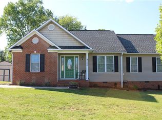 1226 Macoy Dr, Graham, NC 27253