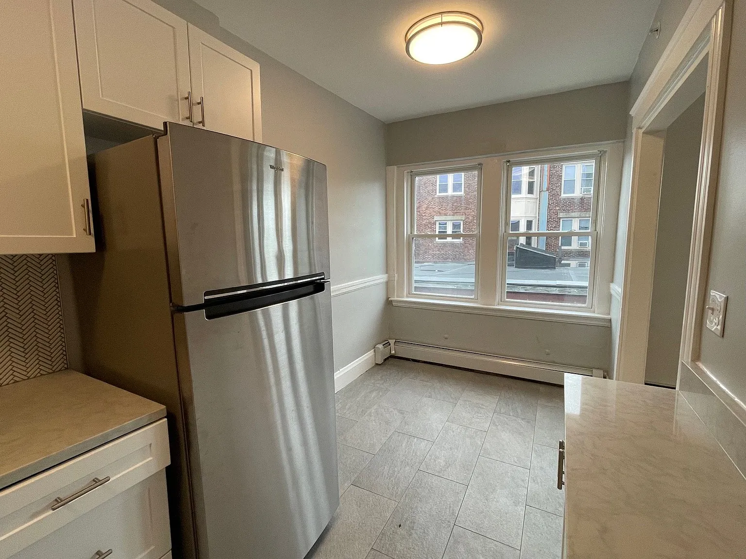 2 bed, 864 sqft, $2,595 — Photo 2