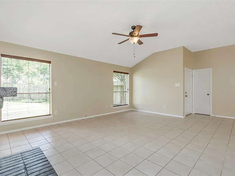 6903 Foxmont Ln — Photo 17