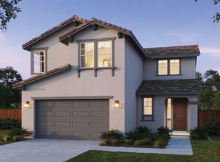 881 E Ahronian Ave, Fowler, CA 93625
