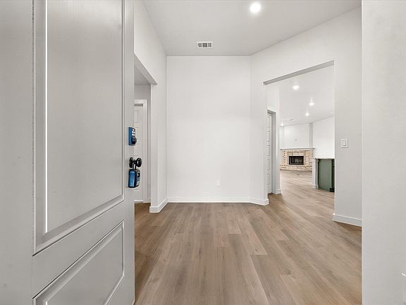 3rd image of 7016 16th St