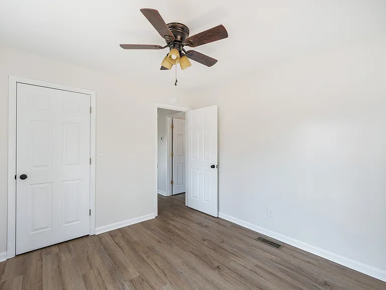 244 Newcomb Dr — Photo 12