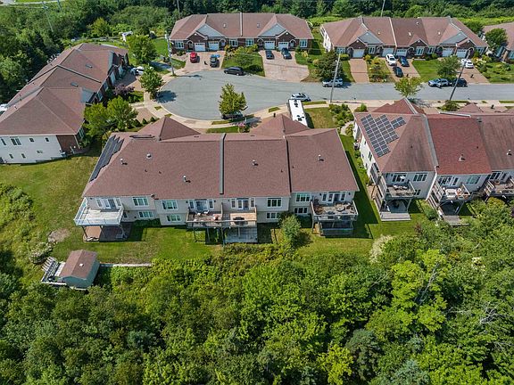 4th image of 60 Cloverfield Ct