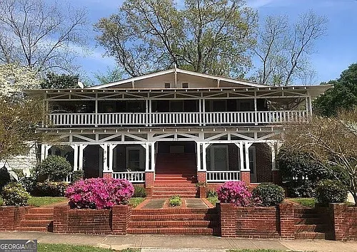 319 College St #A Photo 1