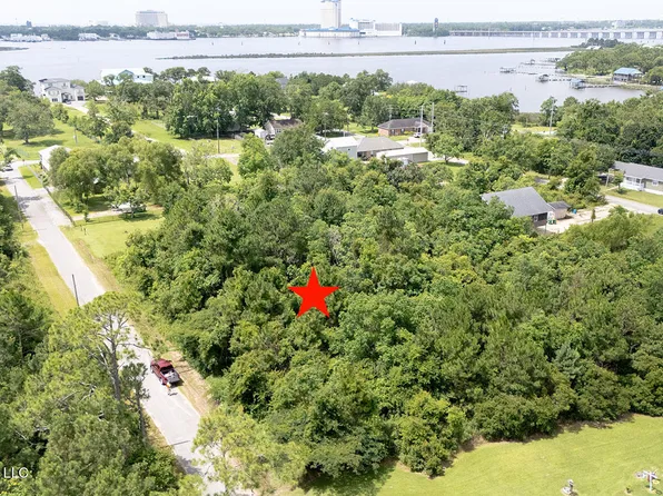 5921 M And L Rd, Biloxi, MS 39532