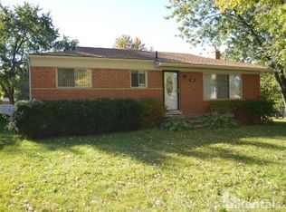 3635 Shaddick Rd, Waterford, MI 48328