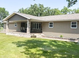 102 Colony Dr S, Karlstad, MN 56732