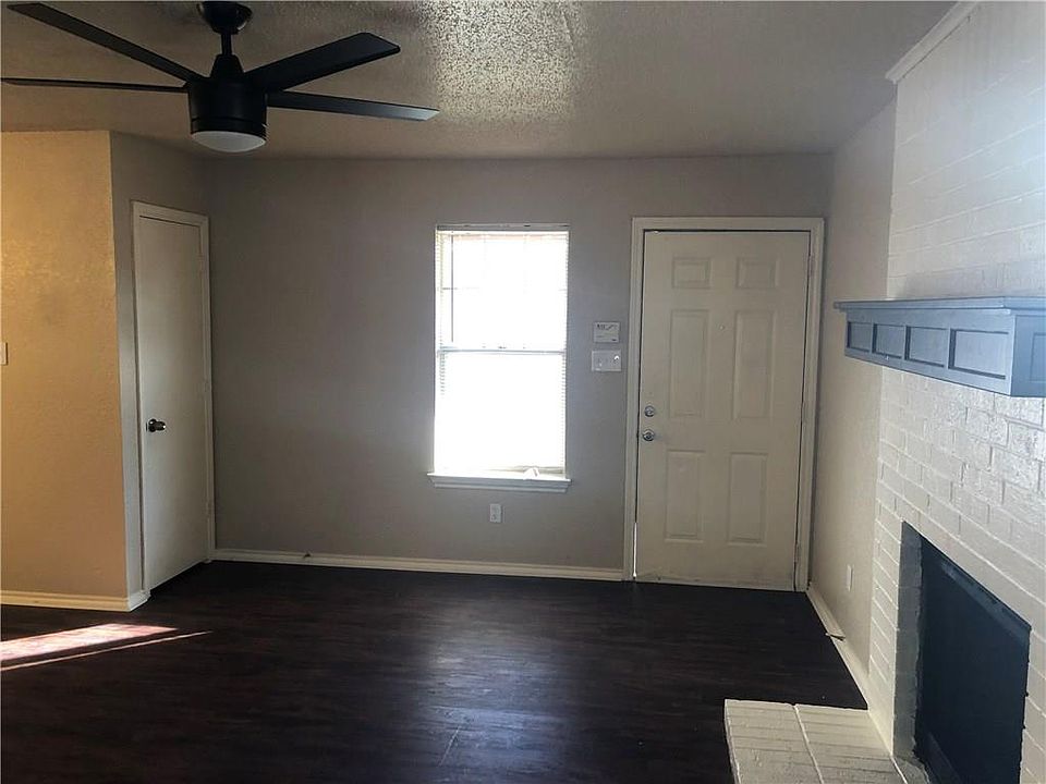 1st image of 3421 Republic Dr