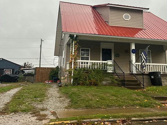 3rd image of 882 E Main St