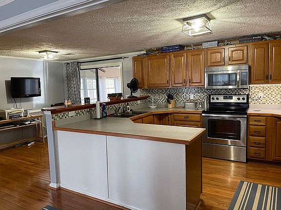 5th image of 203 Linda Ln