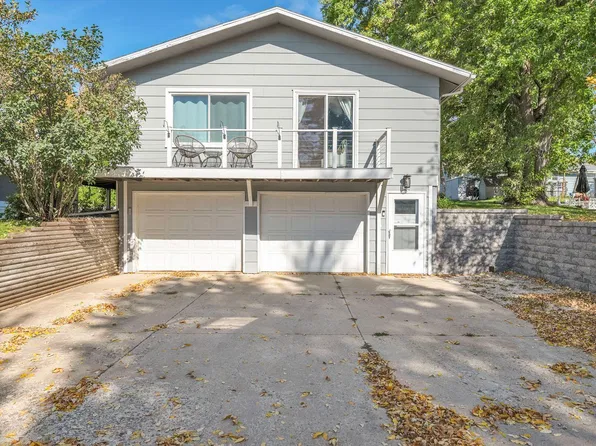 144 E Broadway St, Arnolds Park, IA 51331