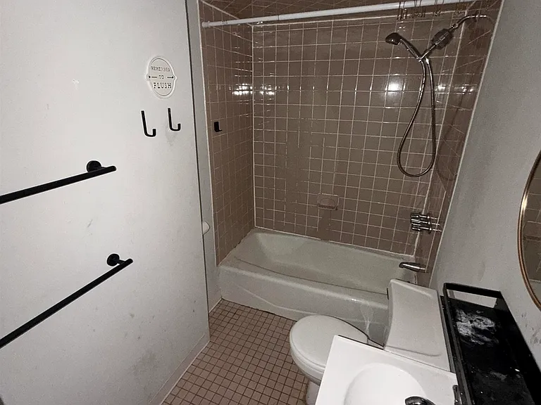 811 Washington St #BASEMENT — Photo 16