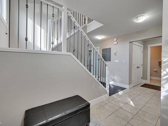 5th image of 1564 36th Ave NW