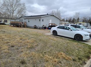 810 27th St W, Williston, ND 58801