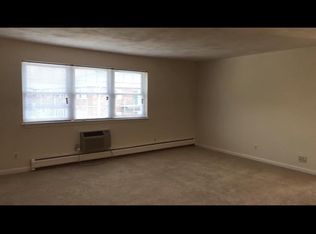 138 Edgemere Rd APT 10, Boston, MA 02132