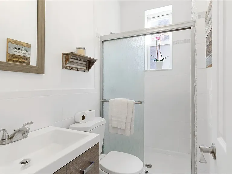 712 Willow Ave #5C — Photo 11