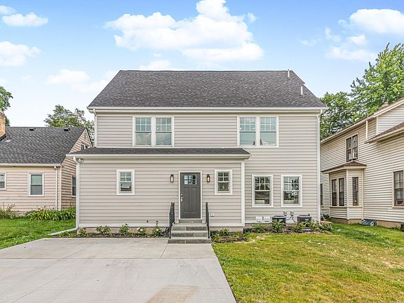4th image of 804 Henry St