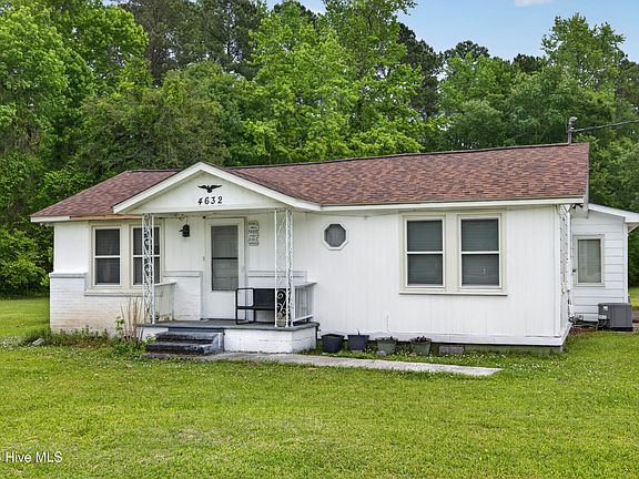 2nd image of 4632 Castle Hayne Road