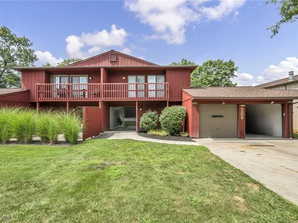 7340 Creekwood Dr, North Royalton, OH 44133