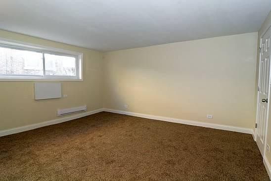 5th image of 5858 W Fullerton Ave