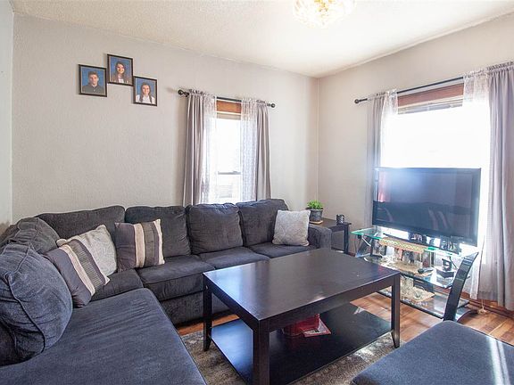 3rd image of 819 Bertch Ave