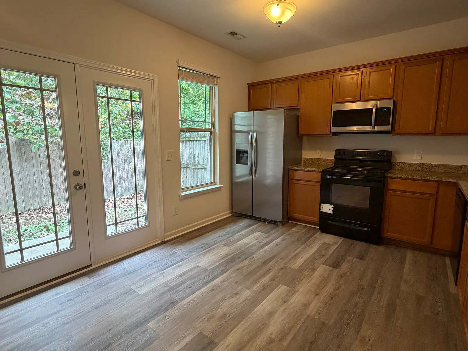 2 bed, 2.5 bath, 1320 sqft, $1,500 — Photo 4