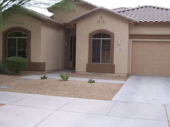 3rd image of 2231 W Calle Del Sol