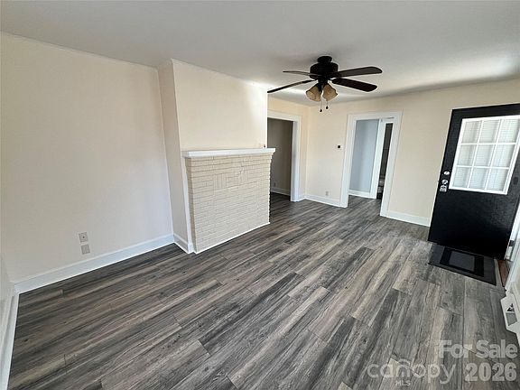 4th image of 615 Arlington Ave