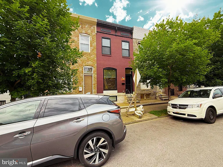 715 N Patterson Park Ave — Photo 2