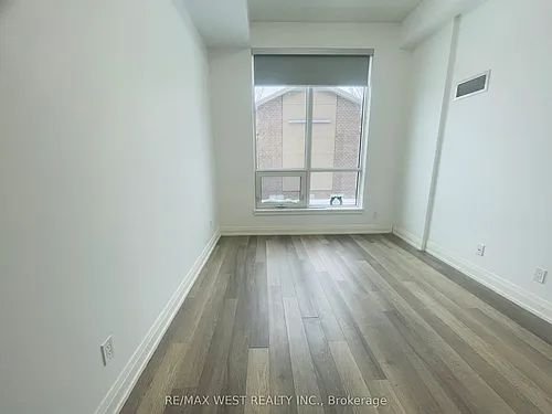 3121 Sheppard Ave E Photo 1