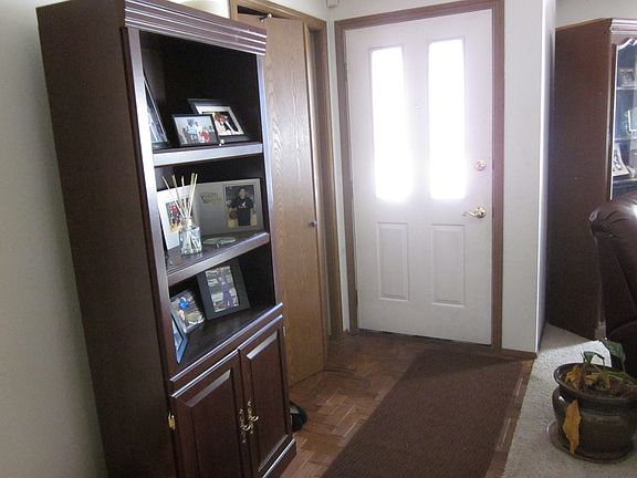 3rd image of 8308 Woodlawn Ave SW #8310