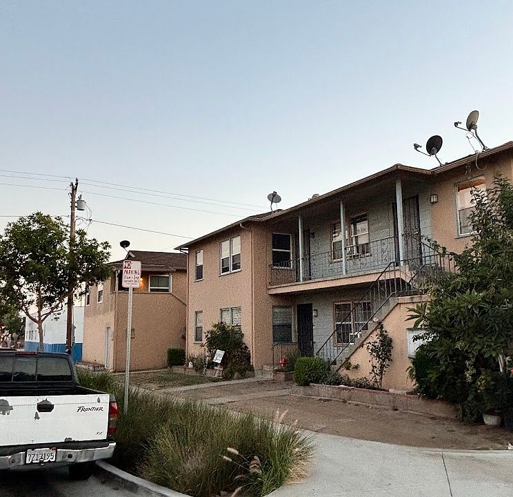 1st image of 5919 Northside Dr
