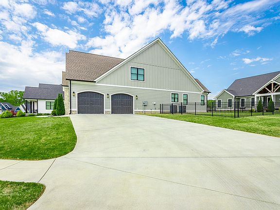 5th image of 295 Pine Lakes Dr