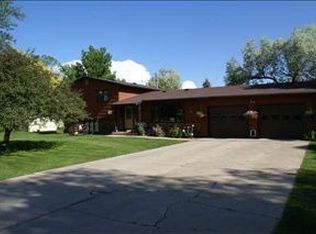2 Tom Ral Dr, Spearfish, SD 57783