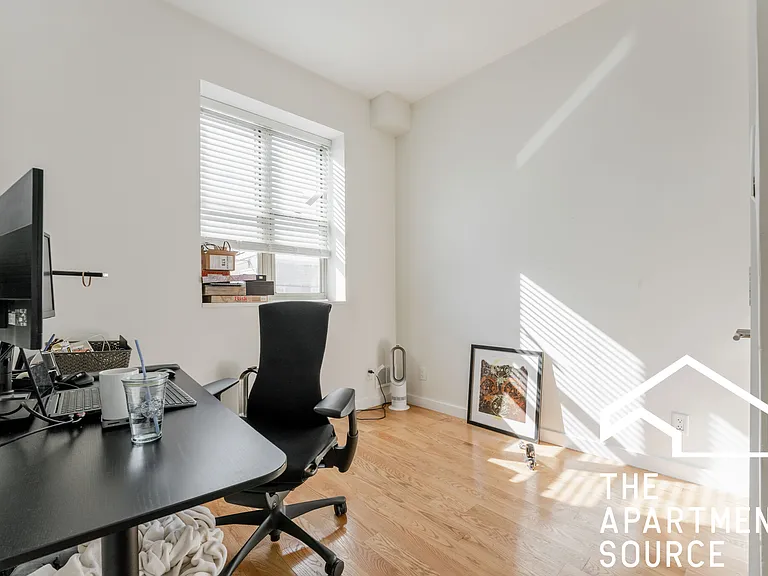 1806 W Grand Ave #2E — Photo 10