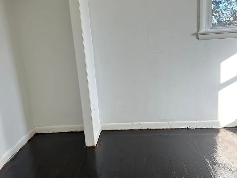 9510 Castle Dr — Photo 4