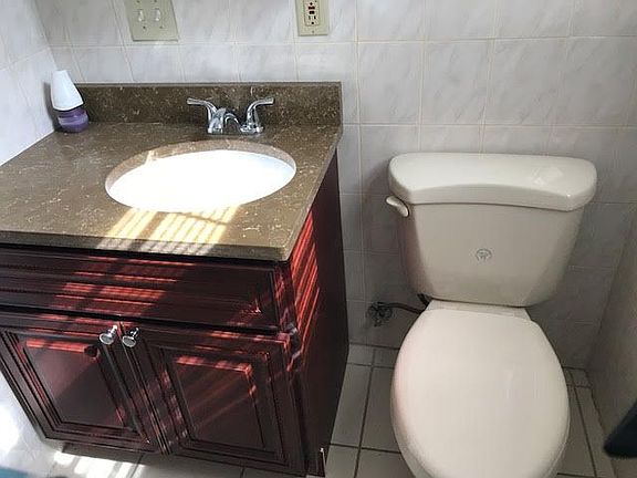 3rd image of 10810 Metropolitan Ave #2