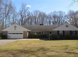 3 Ox Yoke Ln, Norwalk, CT 06851