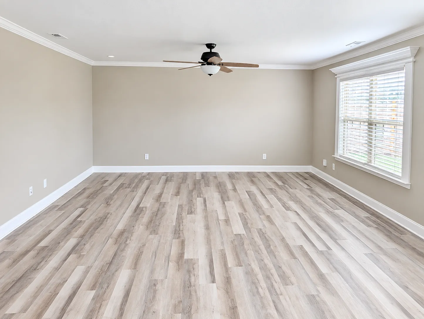 3 bed, 1920 sqft, $2,400 — Photo 4