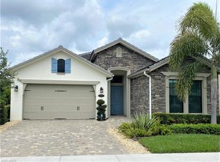 9320 Woodhurst Dr, Naples, FL 34120