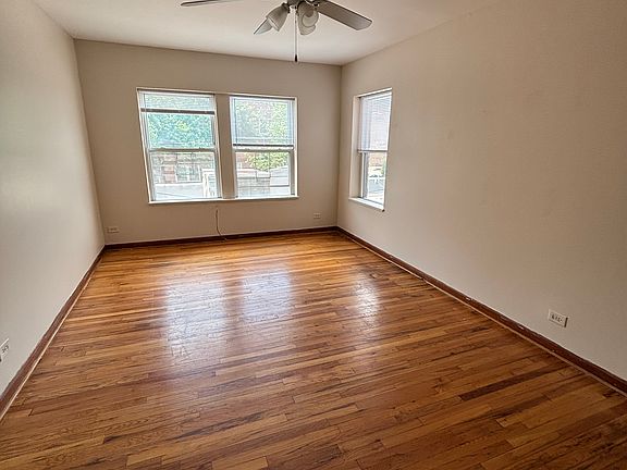4th image of 3159 W Argyle St #2B
