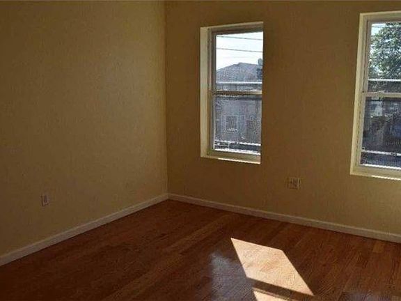 5th image of 10661 Ruscoe St