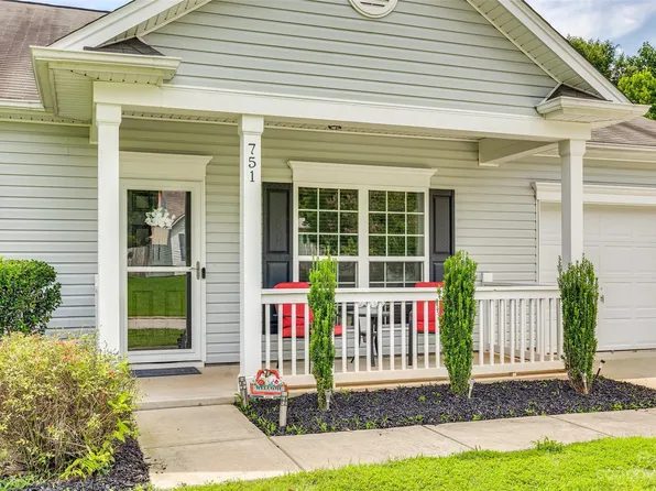 751 Victory Gallop Ave, Clover, SC 29710