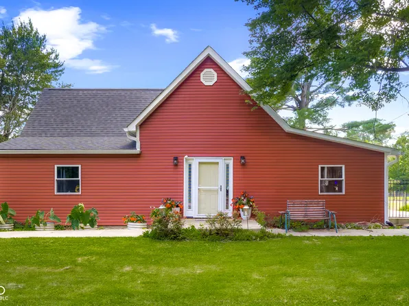 7587 W 300 S, Columbus, IN 47201