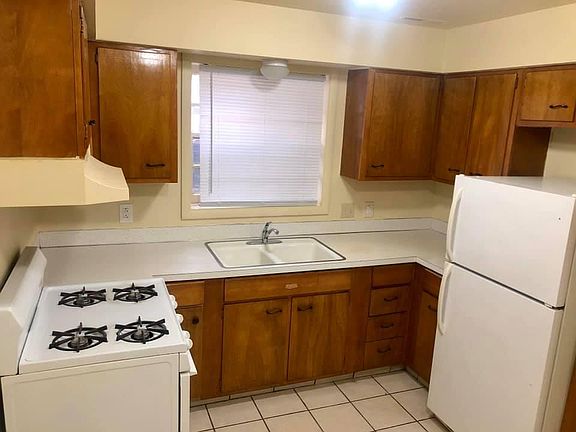 2nd image of 1104 N 48th Ave APT 8