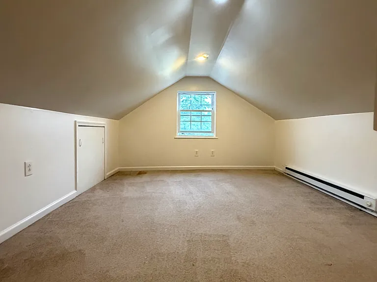 709 Ship Ave — Photo 14