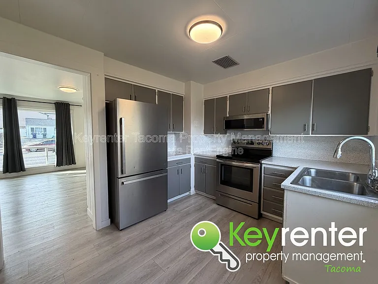1823 S Sprague Ave — Photo 5