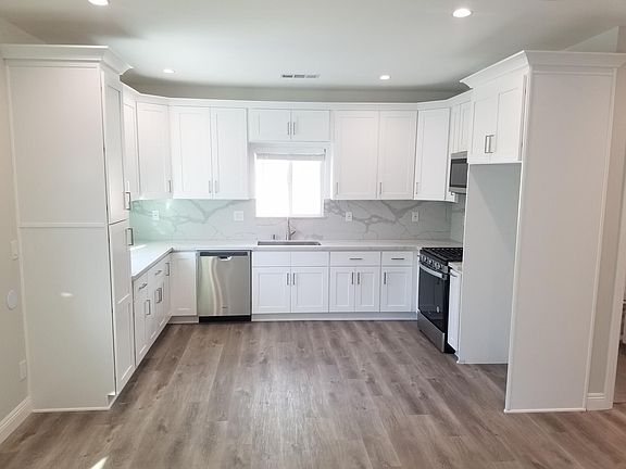 2nd image of 7735 Agnes Ave